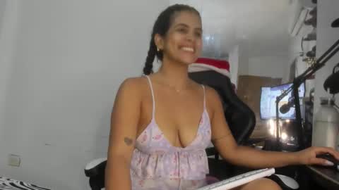 SamyHolbrook online show from November 28, 2025, 1:08 am