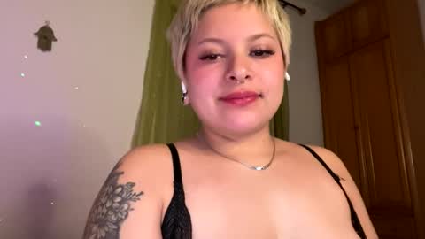 Snapshot of samymoon3 chatting on March 1, 2026, 6:32 pm Samymoon online show from March 1, 2026, 6:32 pm