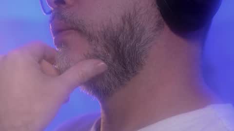 Snapshot of sanders_white chatting on October 24, 2025, 1:03 am Sanders online show from October 24, 2025, 1:03 am