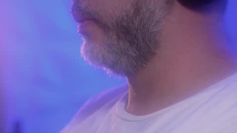 Snapshot of sanders_white chatting on October 25, 2025, 2:08 am Sanders online show from October 25, 2025, 2:08 am