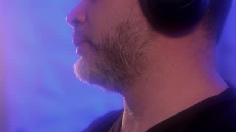 Snapshot of sanders_white chatting on October 31, 2025, 3:07 am Sanders online show from October 31, 2025, 3:07 am