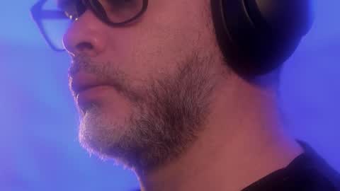 Snapshot of sanders_white chatting on November 1, 2025, 2:46 am Sanders online show from November 1, 2025, 2:46 am