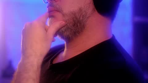 Snapshot of sanders_white chatting on November 20, 2025, 12:11 am Sanders online show from November 20, 2025, 12:11 am