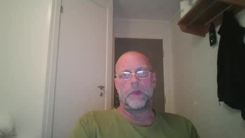 Snapshot of sandnesrune523 chatting on November 18, 2025, 6:45 pm sandnesrune523 online show from November 18, 2025, 6:45 pm