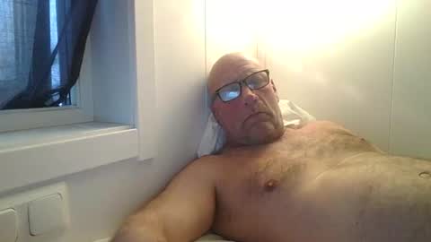 Snapshot of sandnesrune523 chatting on March 11, 2026, 6:19 am sandnesrune523 online show from March 11, 2026, 6:19 am