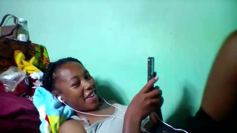 sandra1253099 online show from January 14, 2026, 6:46 pm