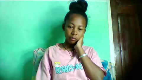 sandra1253099 online show from April 13, 2026, 5:46 am