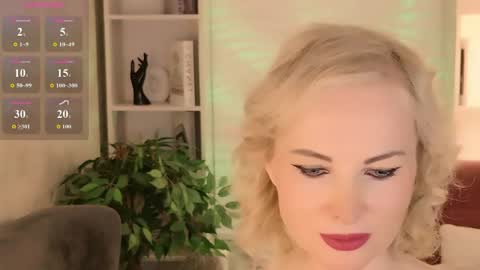 Sandra online show from May 27, 2026, 5:37 am