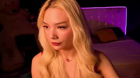 Sandy  online show from November 19, 2025, 8:58 am