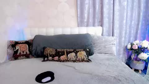 Snapshot of sandrami__ chatting on September 9, 2025, 9:20 am Sandra online show from September 9, 2025, 9:20 am