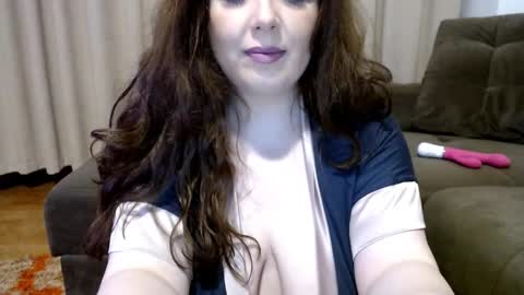 Sandra online show from February 7, 2025, 8:10 pm