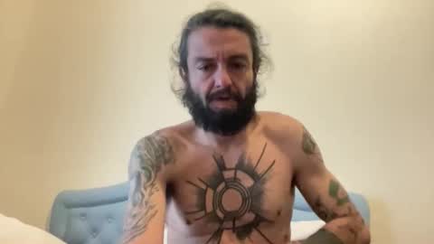 Sandro Andersom online show from October 12, 2025, 1:43 pm