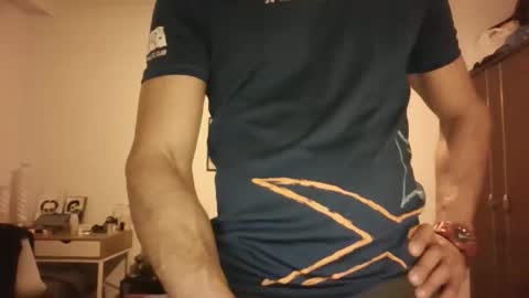 sandro online show from January 13, 2026, 9:53 pm