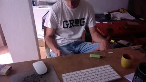 lucas online show from October 14, 2025, 8:59 am