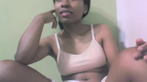 sandy735579 online show from October 22, 2025, 7:13 pm