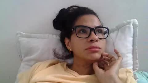 sandycrus112021 online show from February 24, 2025, 4:04 pm