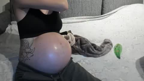 Sandy online show from December 12, 2024, 4:53 pm