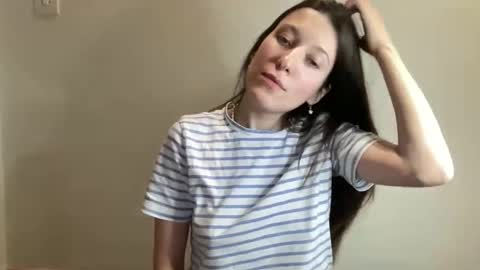 Sandy online show from November 22, 2025, 4:28 pm