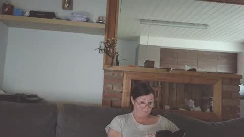 sanroom online show from October 31, 2025, 3:24 pm