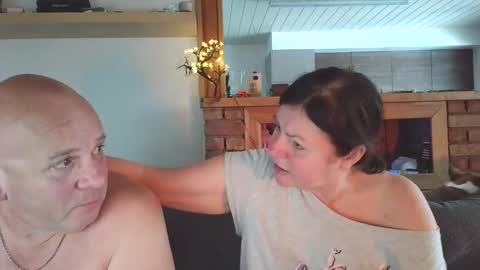 Snapshot of sanroom chatting on January 7, 2026, 2:08 pm sanroom online show from January 7, 2026, 2:08 pm