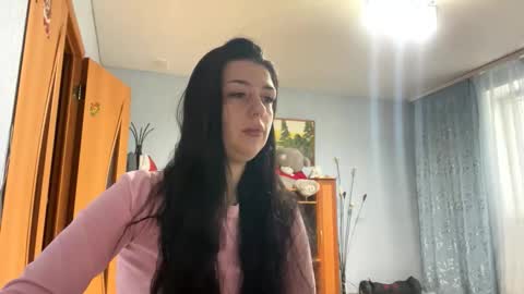 Snapshot of santamcduffey chatting on March 18, 2026, 12:08 pm Alice online show from March 18, 2026, 12:08 pm