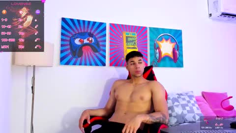 Snapshot of santana_maximo chatting on February 26, 2026, 12:37 pm Maximo Santana online show from February 26, 2026, 12:37 pm