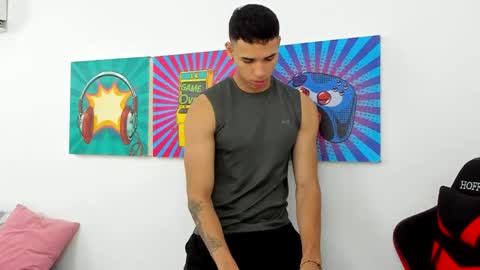 Snapshot of santana_maximo chatting on April 2, 2026, 1:20 pm Maximo Santana online show from April 2, 2026, 1:20 pm