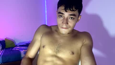 Snapshot of santi36rt chatting on November 15, 2025, 1:36 am santi36rt online show from November 15, 2025, 1:36 am