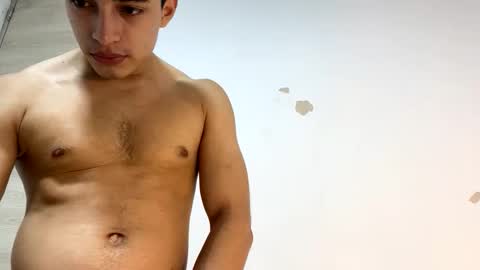 Snapshot of santi36rt chatting on February 2, 2026, 11:25 pm santi36rt online show from February 2, 2026, 11:25 pm