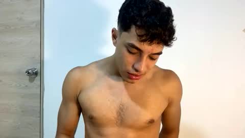 Snapshot of santi36rt chatting on February 3, 2026, 11:54 pm santi36rt online show from February 3, 2026, 11:54 pm