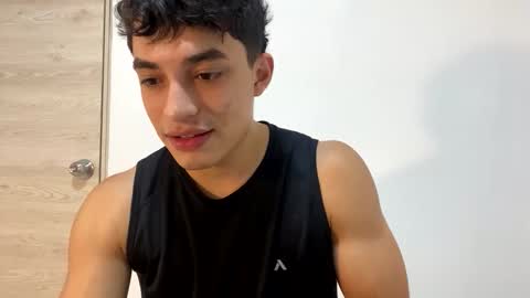 Snapshot of santi36rt chatting on February 19, 2026, 11:12 pm santi36rt online show from February 19, 2026, 11:12 pm