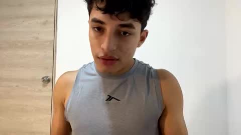 Snapshot of santi36rt chatting on February 20, 2026, 11:16 pm santi36rt online show from February 20, 2026, 11:16 pm