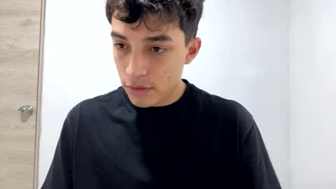 Snapshot of santi36rt chatting on February 21, 2026, 11:28 pm santi36rt online show from February 21, 2026, 11:28 pm