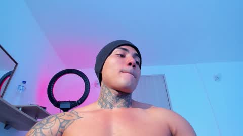 Snapshot of santi__ferrer chatting on February 14, 2026, 7:43 pm Santi Ferrer online show from February 14, 2026, 7:43 pm