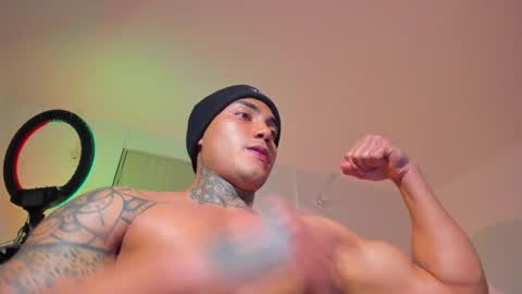 Snapshot of santi__ferrer chatting on February 25, 2026, 12:53 am Santi Ferrer online show from February 25, 2026, 12:53 am