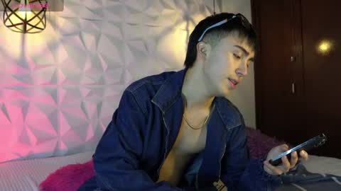 santi_fabulous online show from March 7, 2025, 6:13 am