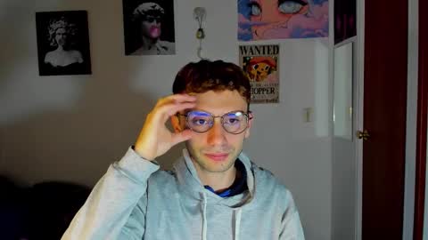 Snapshot of santi_mateo chatting on October 26, 2025, 3:56 am Santi online show from October 26, 2025, 3:56 am