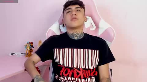 SantiAbader online show from December 1, 2025, 9:42 pm