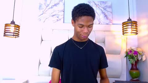 Santiiiiii  online show from March 7, 2026, 7:33 pm