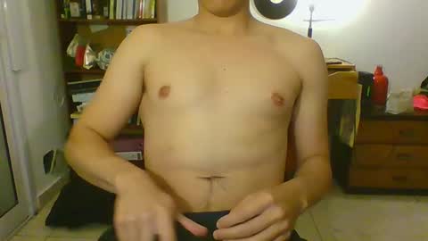 Snapshot of santibogadob chatting on October 21, 2025, 5:08 am santibogadob online show from October 21, 2025, 5:08 am