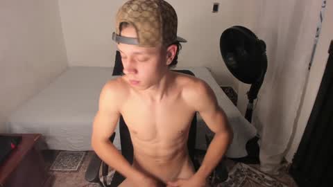 Julius Novachrono  online show from December 30, 2024, 10:01 pm