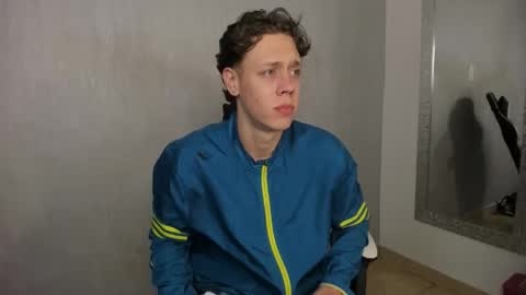 Julius Novachrono  online show from October 22, 2025, 7:46 pm