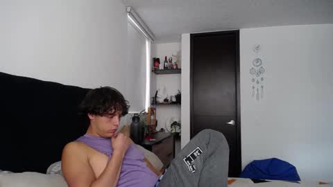 Santii online show from January 28, 2025, 4:52 pm