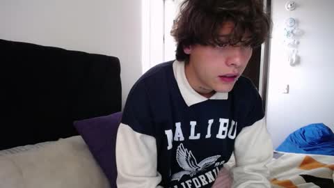 Santii online show from February 3, 2025, 10:21 pm