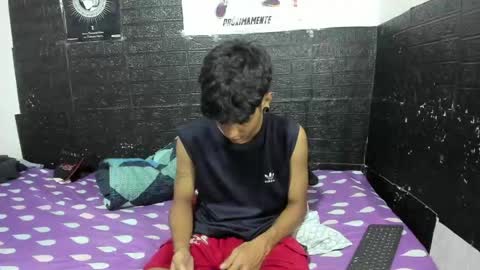 Snapshot of santos_xd chatting on May 26, 2026, 3:24 am santos online show from May 26, 2026, 3:24 am