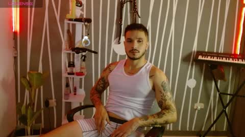 Snapshot of santti_torres chatting on January 17, 2025, 2:50 am Santy Torres online show from January 17, 2025, 2:50 am