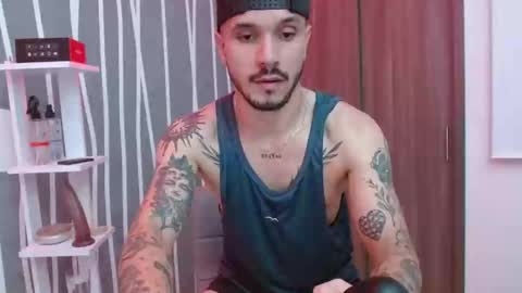 Snapshot of santti_torres chatting on December 5, 2025, 4:43 am Santy Torres online show from December 5, 2025, 4:43 am