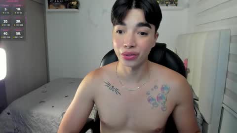 Mr. Santiago online show from December 14, 2025, 2:44 pm