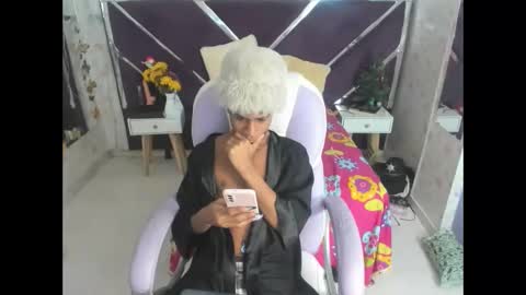 Snapshot of santy_bigcock_01 chatting on November 17, 2025, 11:49 am santy online show from November 17, 2025, 11:49 am