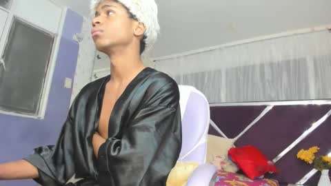 Snapshot of santy_bigcock_01 chatting on December 18, 2025, 11:49 am santy online show from December 18, 2025, 11:49 am